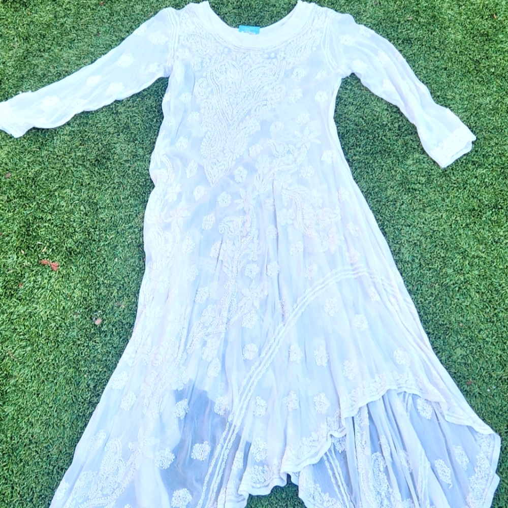 NWT Chikan White Pure Georgette kurta size small.  Kurta + slip